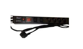 NaviaTec PDU (Power Distribution Unit) sa 5x Schuko 2x C13 priključaka kabel Schuko 19