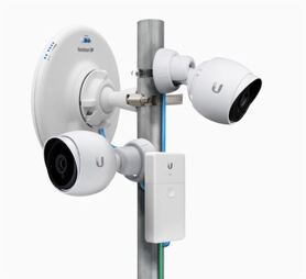 Ubiquiti Networks NanoSwitch outdoor 4 port Gigabit switch with PoE passthrough